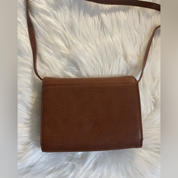 Crossbody bag brown NWOT GH Bass & Co - Picture 4 of 4